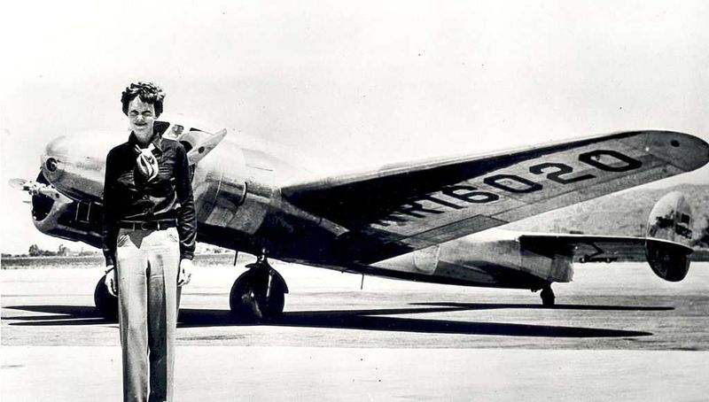 Amelia Earhart (1937, Pacific)
