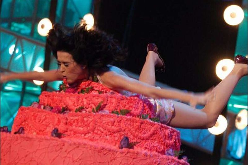 Katy Perry's Cake-Diving Disaster