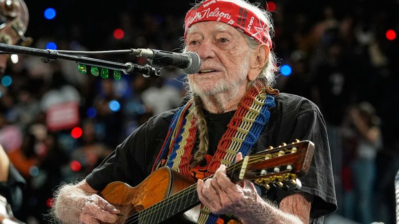 He’s Still Touring in His 90s