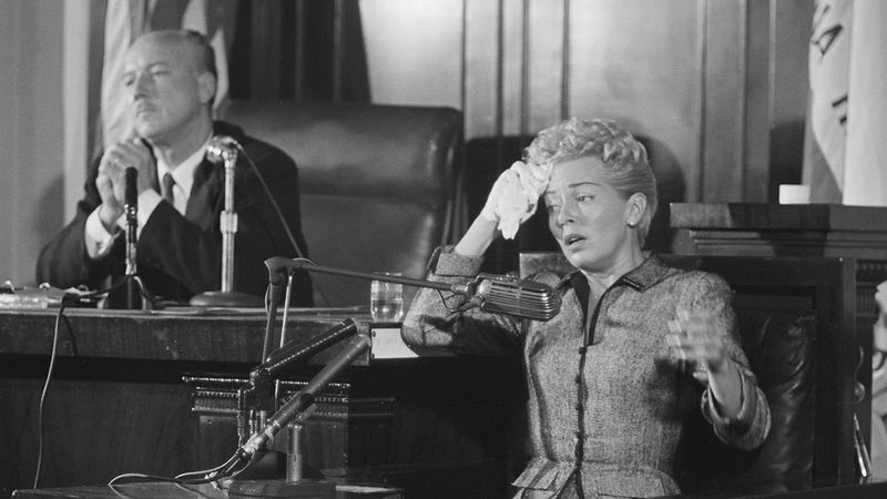 Lana Turner – Daughter Killed Her Abusive Lover