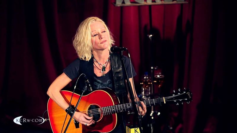 Shelby Lynne: Genre-Defying Vocal Powerhouse