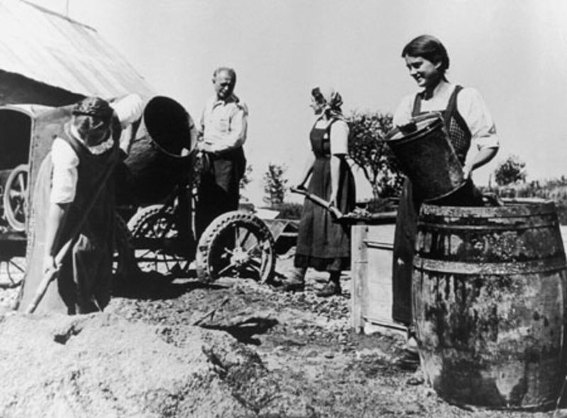 They Struggled Financially in America