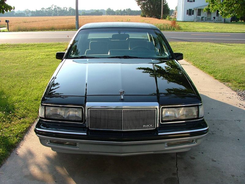 Buick Skylark (1990–1998)