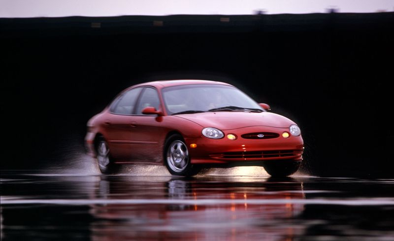 Ford Taurus Sedan (1996–1997)
