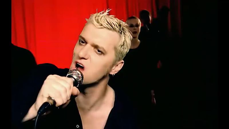 Chumbawamba – “Tubthumping” (1997)