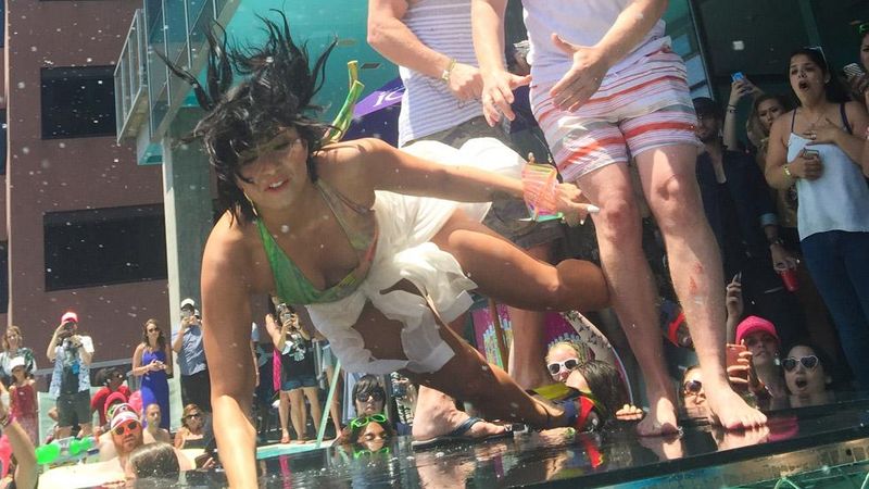 Demi Lovato's Poolside Plunge