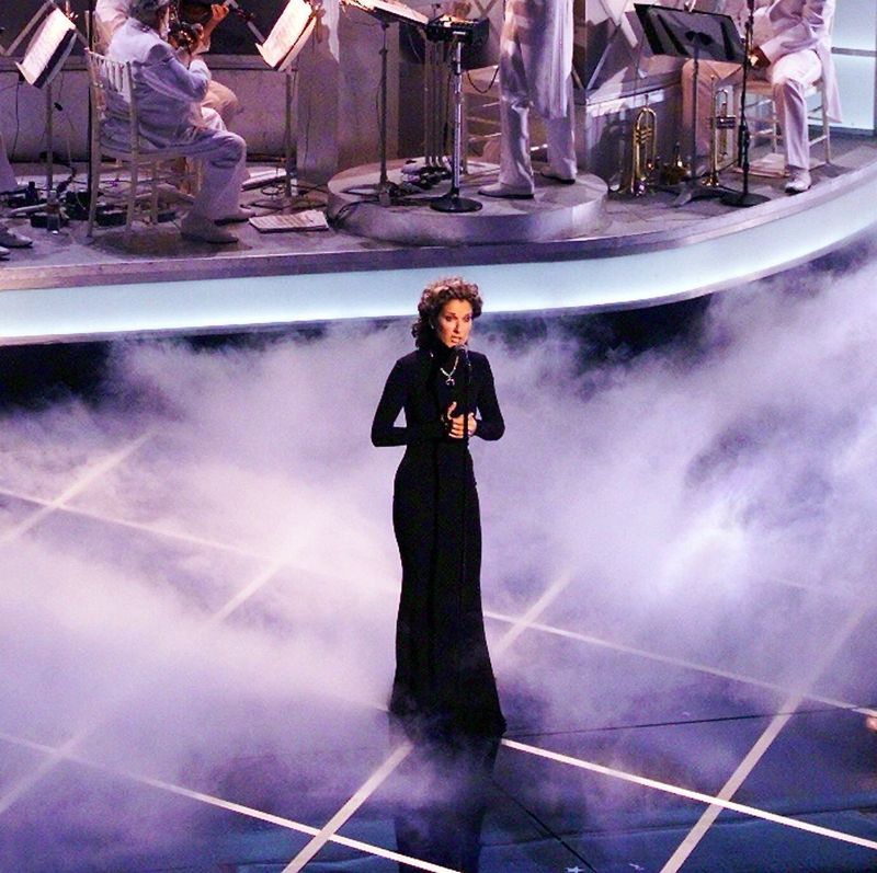Celine Dion’s Titanic Oscars Performance (1998)