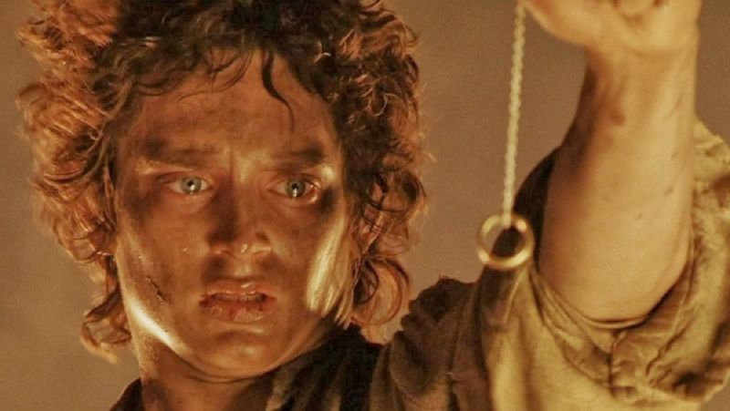Elijah Wood's Ring Bearer Burden