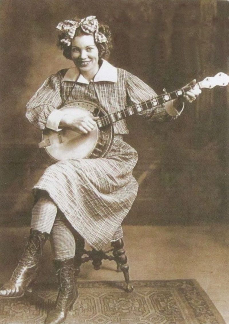 Cousin Emmy: The Multi-Instrumental Marvel