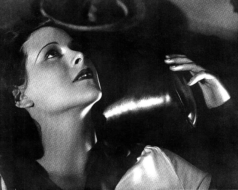 Hedy Lamarr – Invented Wi-Fi (But Was Ignored)