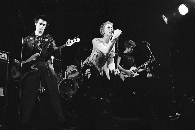 The Rise of Punk Rock with the Sex Pistols (1977)