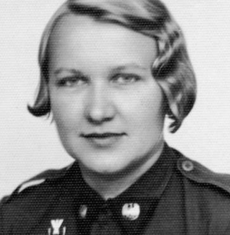 Elzbieta Zawacka – The Only Female “Cichociemni” Paratrooper