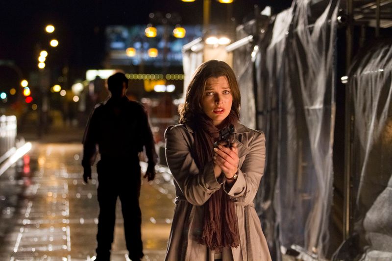 Faces in the Crowd (2011): Psychological Mystery
