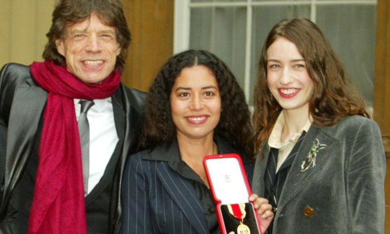 Mick Jagger Becomes Knighted (2003)