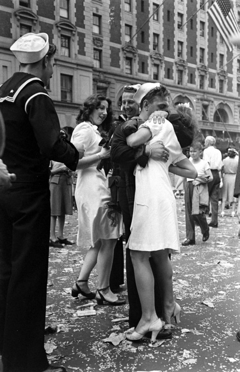 V-J Day Kiss in Times Square