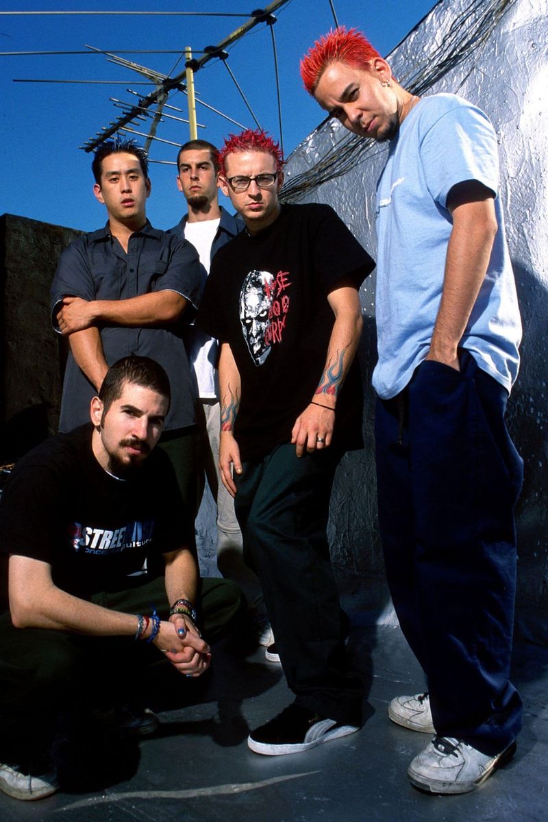 Linkin Park Blends Genres Seamlessly (2000)