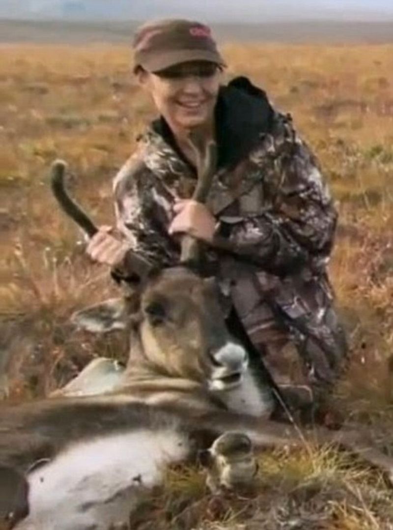 Sarah Palin – Reality TV & Hunting Guide 🦌📹