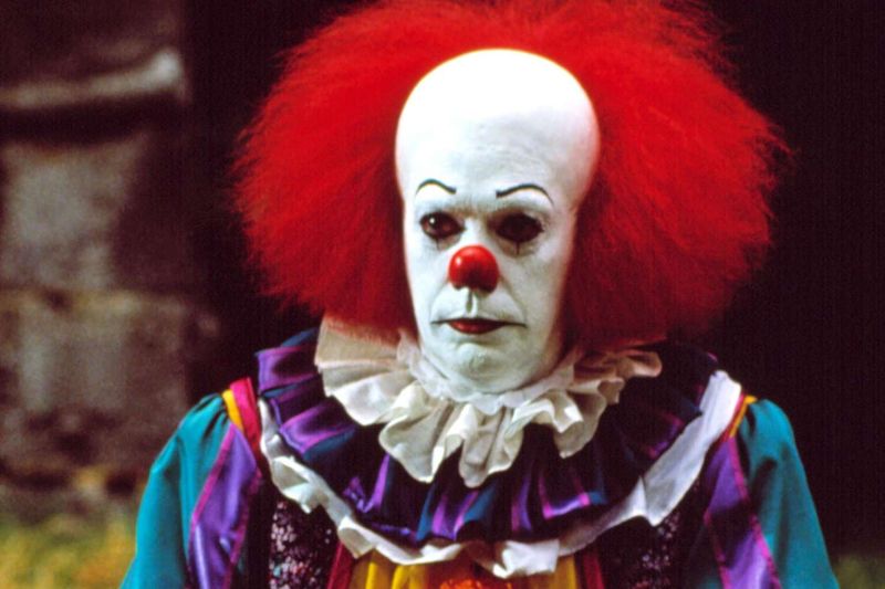 Tim Curry – The Clown Who Haunted a Generation