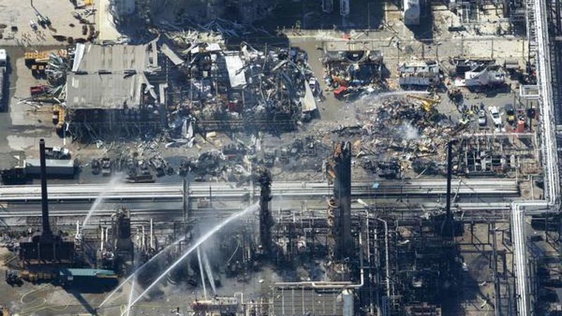 Texas City Refinery Explosion (2005)
