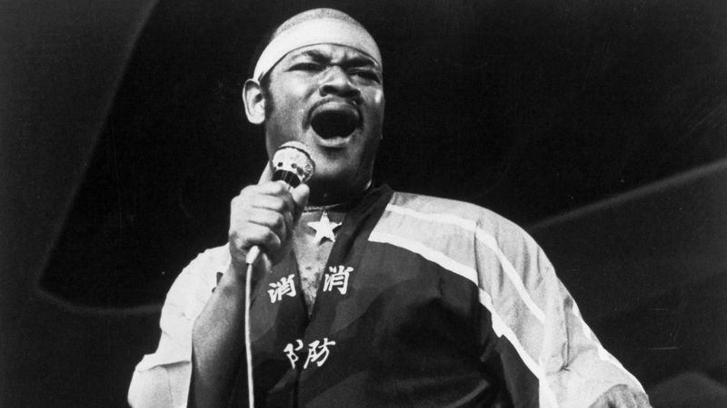 Carl Douglas – “Kung Fu Fighting” (1974)