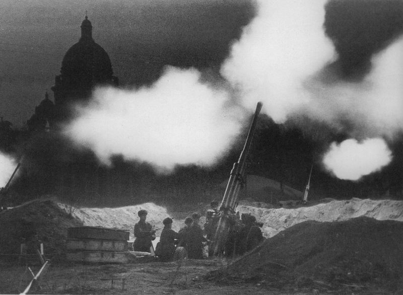 Siege of Leningrad (1941-1944)