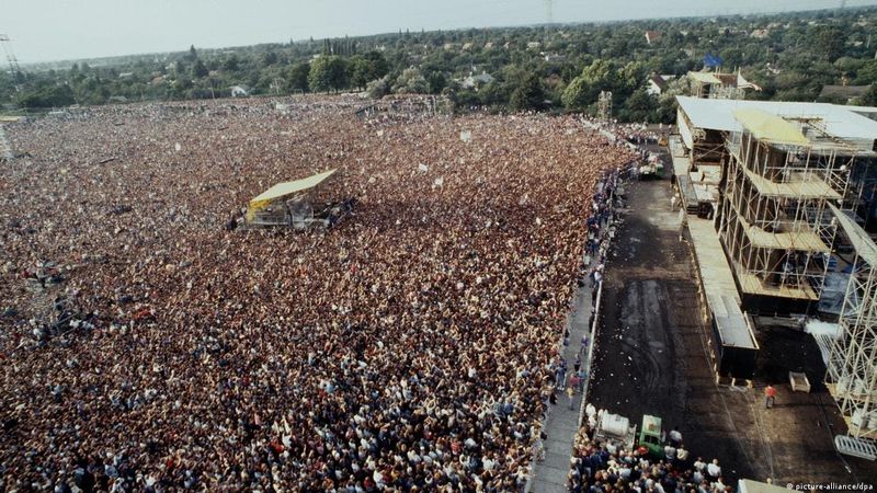 Springsteen in East Berlin (1988) – Germany