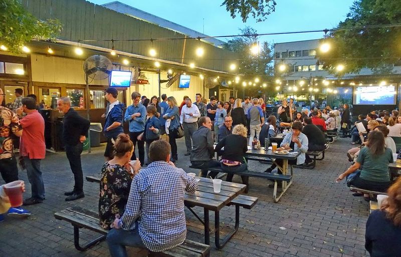 Texas – Scholz Garten (Austin, 1866)
