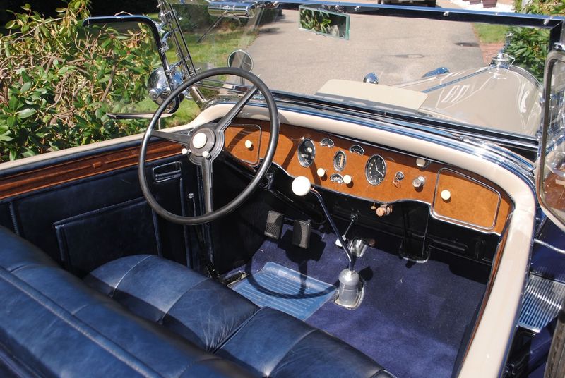 Glass Dashboards (1930s-40s)