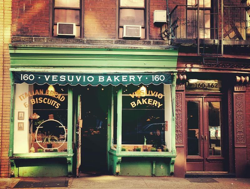 Vesuvio Bakery (Brooklyn, NY) – Mobster Breakfast Spot