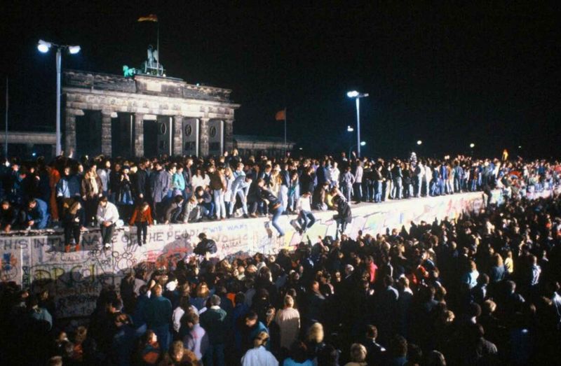 Thousands Rushed to the Border Crossings That Night