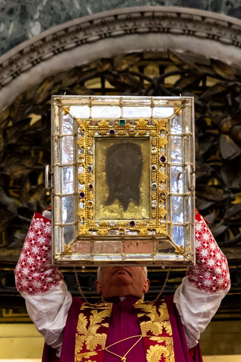 The Veil of Veronica