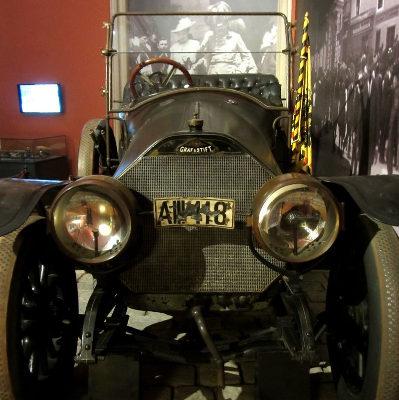 Franz Ferdinand's Eerie License Plate Coincidence