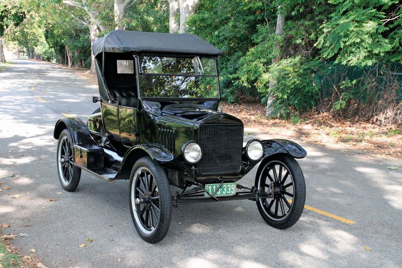 The “Smell-Based” Gas Gauge (Pre-1920s)