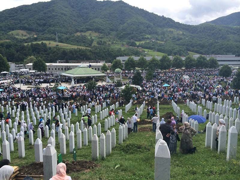 Memorials & Remembrance
