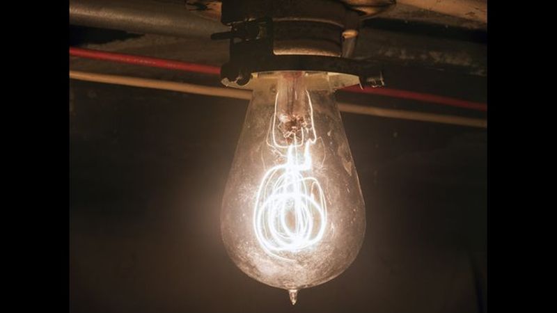 Light Bulbs (1920s: Carbon Filament Bulbs)