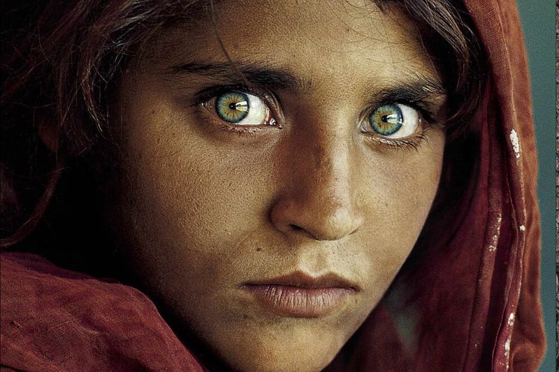 The Green-Eyed Afghan Girl