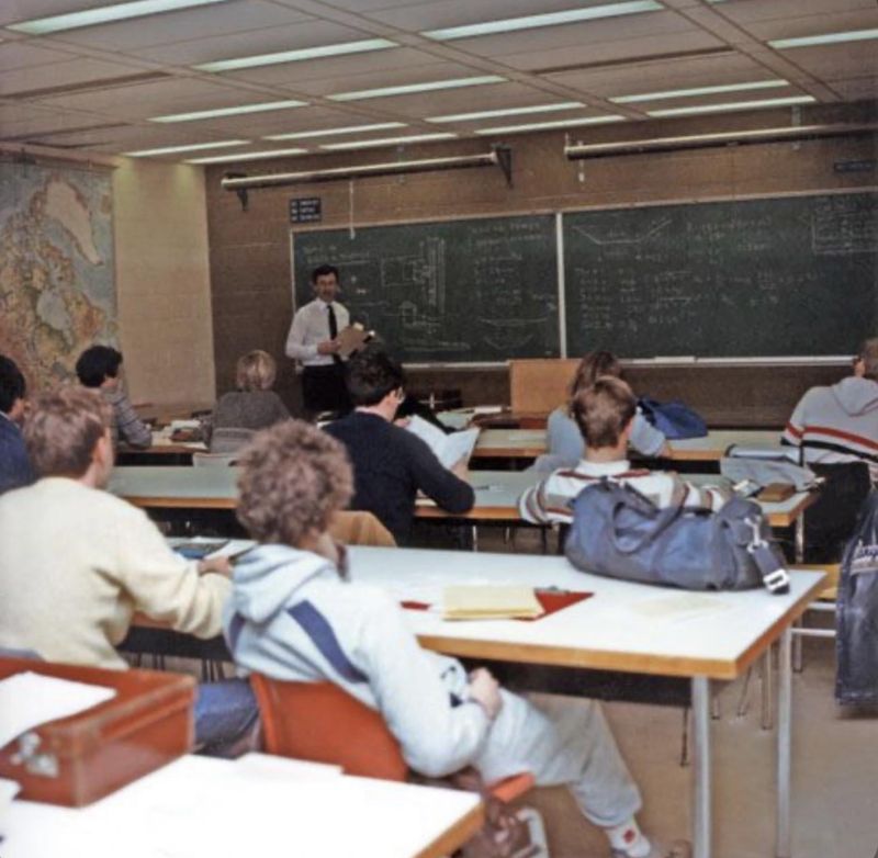 Retro Classroom Dynamics