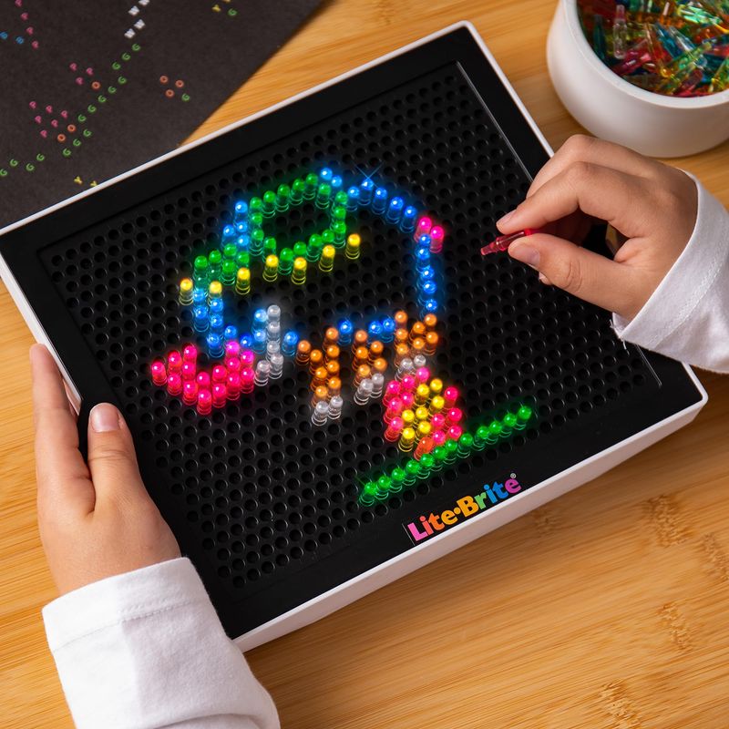 Lite-Brite Light-Up Art Board