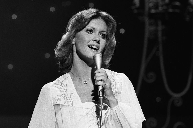 I Honestly Love You – Olivia Newton-John (1974)